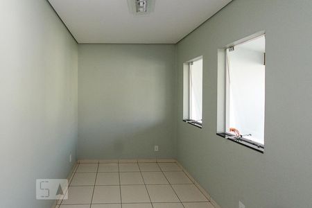 Casa para alugar com 270m², 4 quartos e 6 vagas Casa para alugar com 270m², 4 quartos e 6 vagasQuarto reversível