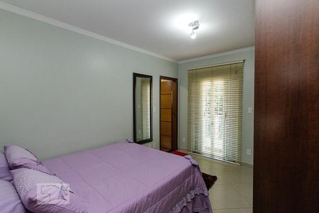 Casa para alugar com 270m², 4 quartos e 6 vagas Casa para alugar com 270m², 4 quartos e 6 vagasSuite