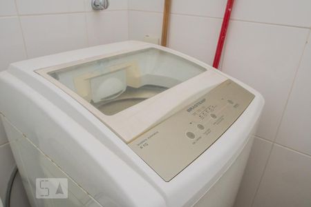 Banheiro de kitnet/studio para alugar com 1 quarto, 25m² em Flamengo, Rio de Janeiro