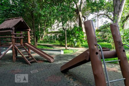 Apartamento para alugar com 168m², 3 quartos e 3 vagas Apartamento para alugar com 168m², 3 quartos e 3 vagasÁrea Comum - Playground