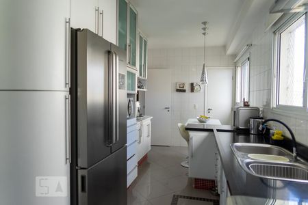 Apartamento para alugar com 168m², 3 quartos e 3 vagas Apartamento para alugar com 168m², 3 quartos e 3 vagasCozinha