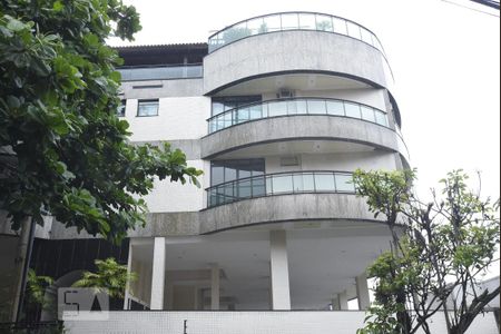 Apartamento para alugar com 194m², 4 quartos e 4 vagasFachada