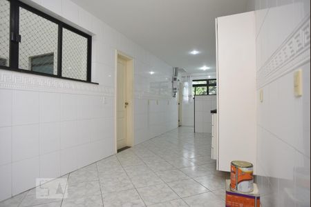 Apartamento para alugar com 194m², 4 quartos e 4 vagasCozinha
