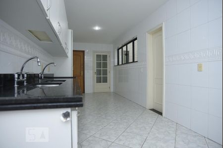 Apartamento para alugar com 194m², 4 quartos e 4 vagasCozinha