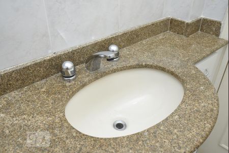 Apartamento para alugar com 194m², 4 quartos e 4 vagasBanheiro Social