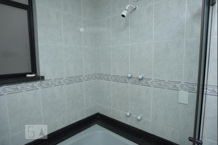 Apartamento para alugar com 194m², 4 quartos e 4 vagasBanheiro do Quarto 1 Suite