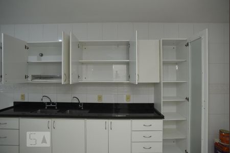 Apartamento para alugar com 194m², 4 quartos e 4 vagasCozinha - Armários