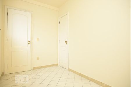 Apartamento para alugar com 194m², 4 quartos e 4 vagasQuarto de Empregados