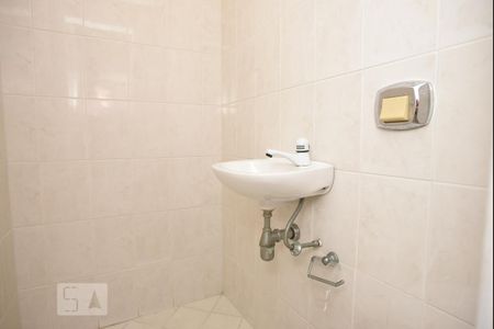 Apartamento para alugar com 194m², 4 quartos e 4 vagasBanheiro do Quarto de Empregados