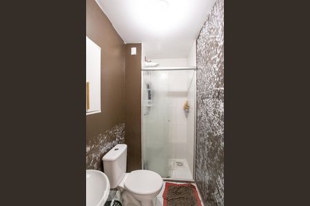 Banheiro de apartamento à venda com 3 quartos, 67m² em Cavalhada, Porto Alegre