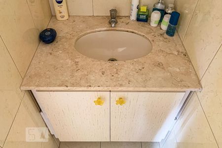 Apartamento à venda com 92m², 3 quartos e 1 vagaBanheiro Social