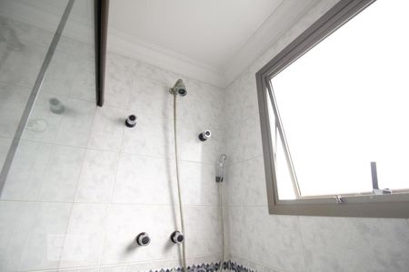 Apartamento para alugar com 161m², 4 quartos e 3 vagasChuveiro