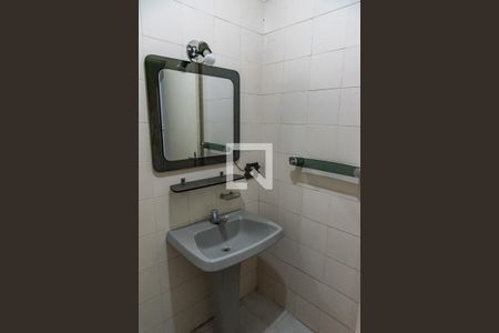 Lavabo de casa para alugar com 5 quartos, 328m² em Aclimação, São Paulo