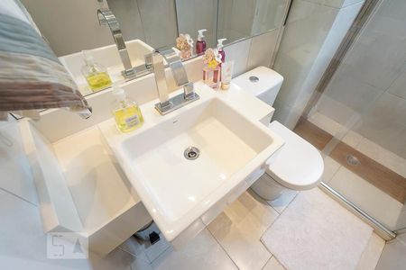 Apartamento para alugar com 43m², 1 quarto e 1 vaga Apartamento para alugar com 43m², 1 quarto e 1 vagaDetalhe banheiro