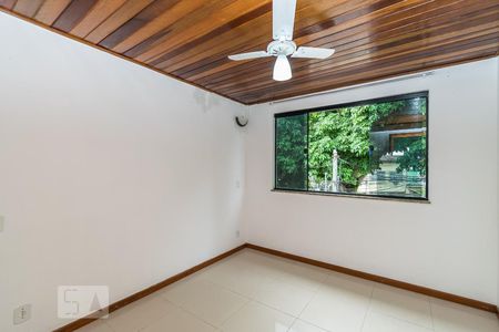 Quarto 1 de apartamento para alugar com 2 quartos, 75m² em Irajá, Rio de Janeiro