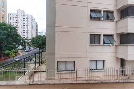 Vista da janela da sala de apartamento para alugar com 1 quarto, 50m² em Centro, Campinas