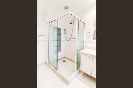 Casa de condomínio à venda com 800m², 5 quartos e 5 vagasBanheiro do Quarto 5 - Suíte Master