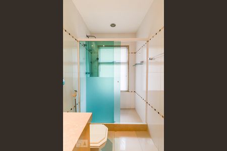 Casa de condomínio à venda com 800m², 5 quartos e 5 vagasBanheiro do Quarto 2 - Suíte