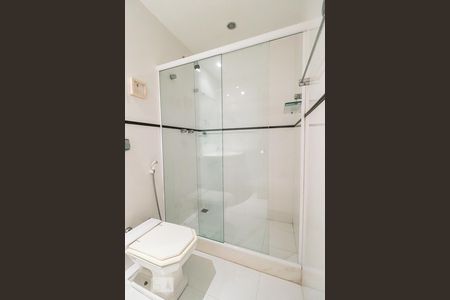 Casa de condomínio à venda com 800m², 5 quartos e 5 vagasBanheiro do Sótão