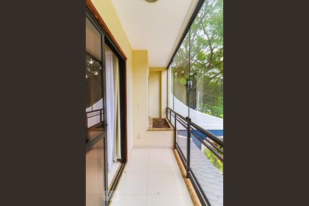 Casa de condomínio à venda com 800m², 5 quartos e 5 vagasVaranda do Quarto 2 - Suíte