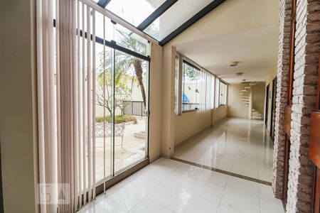 Casa de condomínio à venda com 800m², 5 quartos e 5 vagasHall dos Quartos