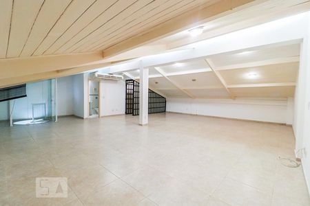 Casa de condomínio à venda com 800m², 5 quartos e 5 vagasSótão