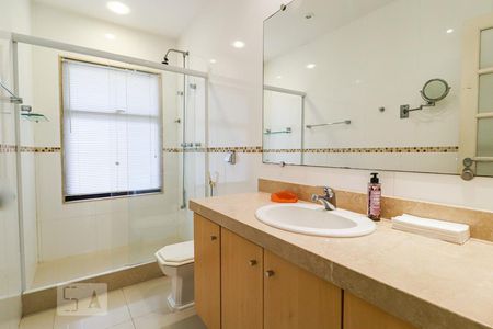 Casa de condomínio à venda com 800m², 5 quartos e 5 vagasQuarto 1 - Suíte / Banheiro