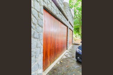 Casa de condomínio à venda com 800m², 5 quartos e 5 vagasGaragens