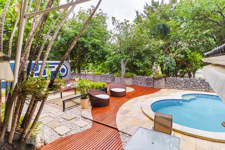 Casa de condomínio à venda com 800m², 5 quartos e 5 vagasÁrea Externa Lazer