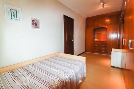 Casa de condomínio à venda com 800m², 5 quartos e 5 vagasQuarto 4