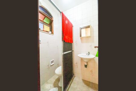 Casa de condomínio à venda com 800m², 5 quartos e 5 vagasBanheiro de Serviço