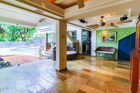 Casa de condomínio à venda com 800m², 5 quartos e 5 vagasÁrea de Lazer