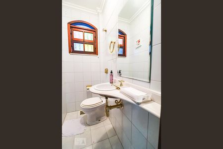 Casa de condomínio à venda com 800m², 5 quartos e 5 vagasLavabo