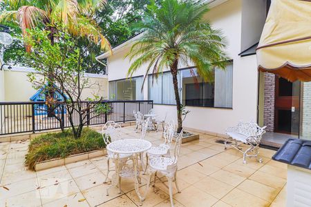 Casa de condomínio à venda com 800m², 5 quartos e 5 vagasÁrea Externa - Hall dos Quartos