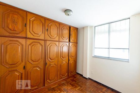 Quarto 2 de apartamento para alugar com 2 quartos, 67m² em Santa Rosa, Niterói