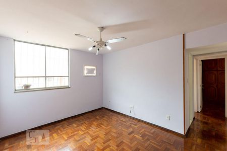 Sala de apartamento para alugar com 2 quartos, 67m² em Santa Rosa, Niterói