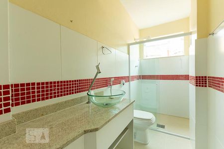 Banheiro Social de apartamento para alugar com 2 quartos, 67m² em Santa Rosa, Niterói