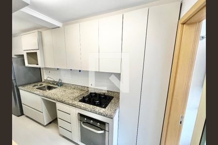 Sala/Cozinha de apartamento para alugar com 2 quartos, 74m² em Jardim São Paulo, São Paulo