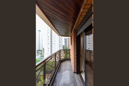 Apartamento para alugar com 278m², 3 quartos e 4 vagasVaranda da suíte 2