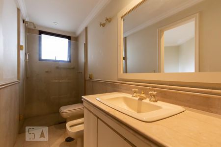 Apartamento para alugar com 278m², 3 quartos e 4 vagasBanheiro da suíte 3