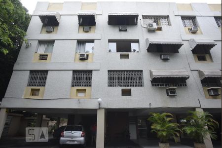 Apartamento à venda com 98m², 3 quartos e 1 vagaFachada