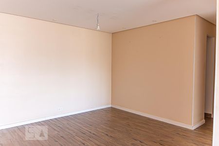 Sala de apartamento para alugar com 3 quartos, 79m² em Jardim Patente, São Paulo