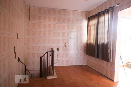 Casa à venda com 280m², 4 quartos e 2 vagas