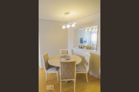 Sala de jantar  de apartamento para alugar com 2 quartos, 63m² em Moema, São Paulo