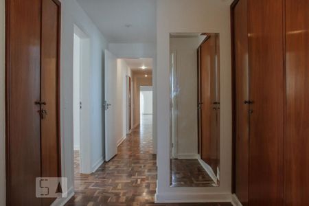 Apartamento para alugar com 320m², 4 quartos e 3 vagasCorredor