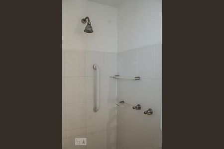 Apartamento para alugar com 320m², 4 quartos e 3 vagasChuveiro