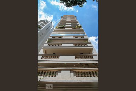 Apartamento para alugar com 320m², 4 quartos e 3 vagasFachada