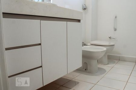 Apartamento para alugar com 320m², 4 quartos e 3 vagasBanheiro