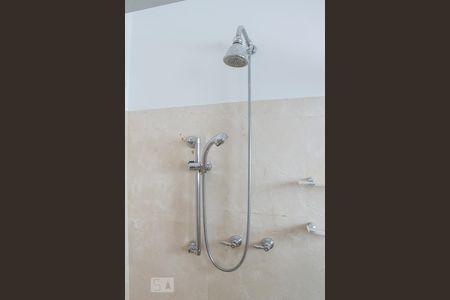 Apartamento para alugar com 320m², 4 quartos e 3 vagasChuveiro