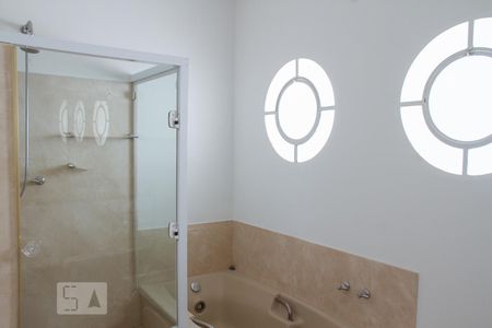 Apartamento para alugar com 320m², 4 quartos e 3 vagasBanheiro da Suíte